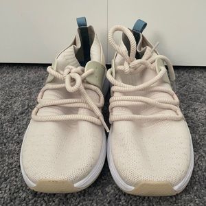 NWOT Champion Sneaker